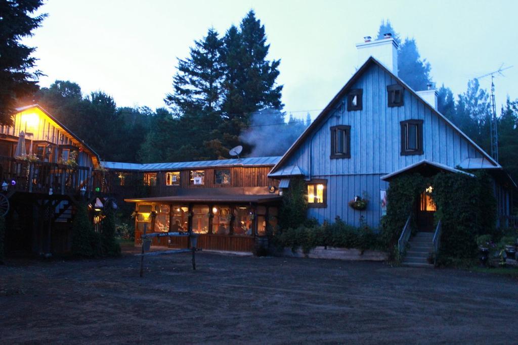 Auberge Le Cheval Bleu Saint-Alphonse-Rodriguez المظهر الخارجي الصورة